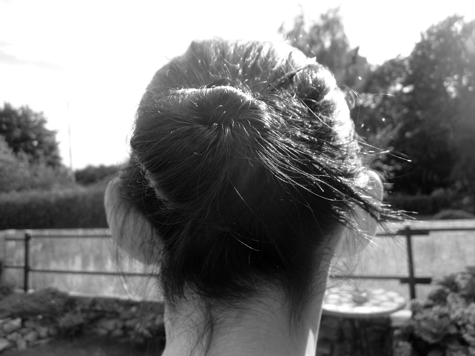 woman-424245_960_720